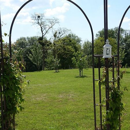 Le Manoir Des Aromes Hotel Brugny-Vaudancourt Екстериор снимка